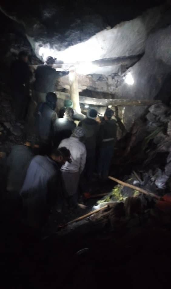 په سمنګان کې د ډبرو سکرو په یو کان کې دوه کان کېندونکي مړه شوي دي