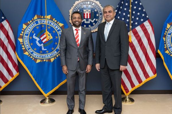 وزیر داخله پاکستان با رئیس افبیآی درباره مبارزه با تروریسم گفتوگو کرد