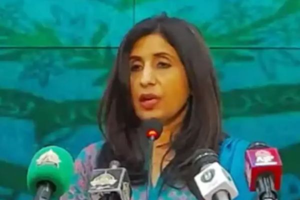 Pakistan Denies Suspending Deportation of Afghan Refugees