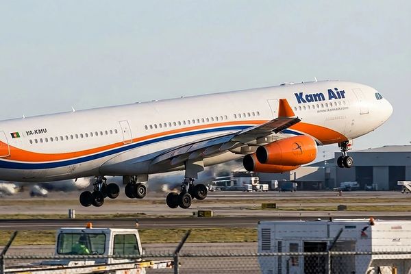 طالبان وایي چې د افغانستان فضا د ملکي الوتنو لپاره خوندي ده