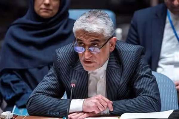 د ایران استازی: امریکا د هُرمز تنګي د ناامنۍ او د کښتيو د تګ راتګ د ګډوډۍ مسووله ده