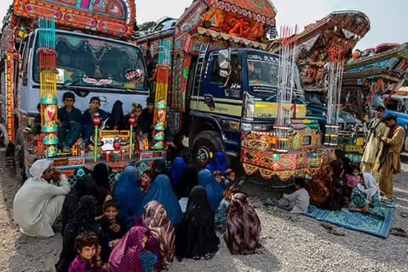 ملګري ملتونه: په تېرو نهو میاشتو کې ۱.۲۹ مېلیونه افغان کډوال بېرته افغانستان ته ستانه شوي