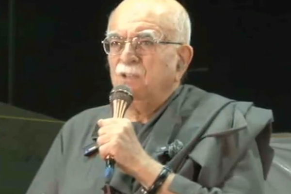 محمود خان اڅکزی پاکستان ته؛ له افغانستان سره په بدۍ کولو نه خلاصېږئ