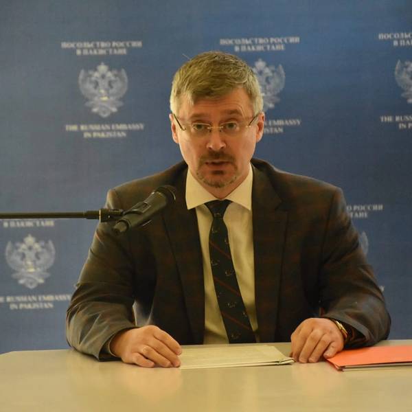 روسیه وایي چې د طالبانو او پاکستان ترمنځ د منځګړیتوب لپاره چمتو ده