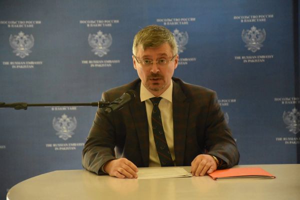 روسیه وایي چې د طالبانو او پاکستان ترمنځ د منځګړیتوب لپاره چمتو ده