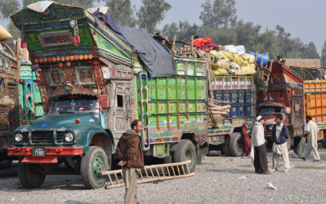 طالبان: له دوه نیم زرو ډیر افغان کډوال له پاکستان او ایرانه راستانه کړل شول