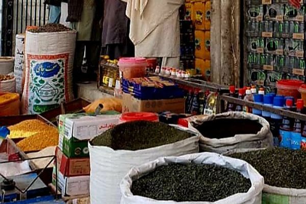 طالبانو په کندهار کې د خوراکي توکو د بیو لوړوالي له امله یو شمېر مارکېټونه او هټۍ تړلې دي