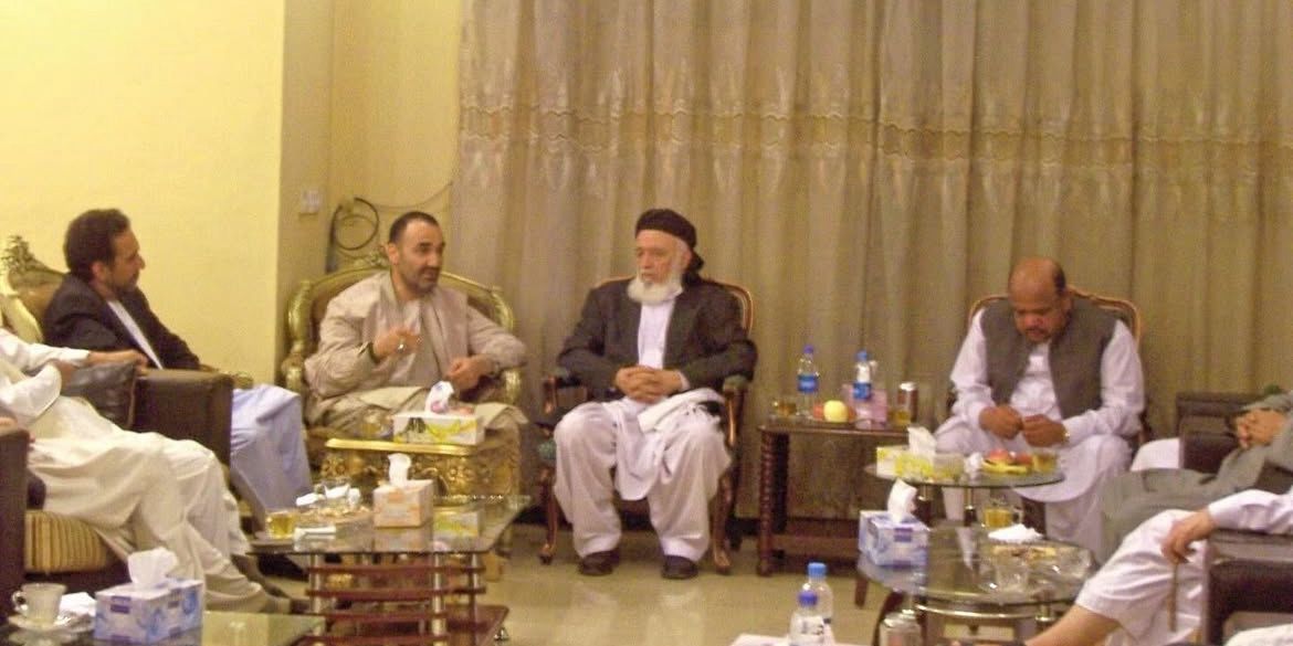 .جمعیت اسلامی پس از کشته‌شدن برهان‌الدین ربانی، رهبر این حزب، با دو دستگی روبرو شده است