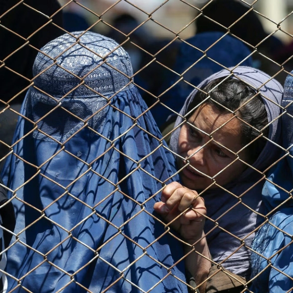 د خوندي کورونو بندولو افغان ښځې د اجباري ودونو له ګواښ سره مخ کړې