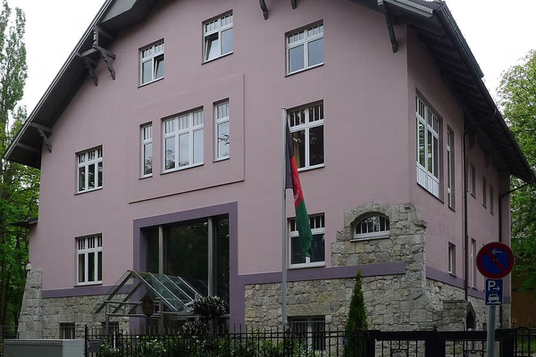 طالبان د جرمني له کونسلګریو نه کابل ته د عوایدو په انتقال کې له ستونزو سره مخ دي