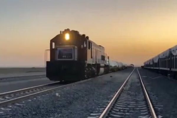 طالبان وايي تېره اونۍ د رېل پټلۍ له لارې ۸۷ زره مټریک ټنه صادرات او واردات شوي