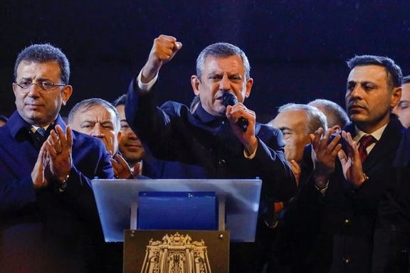 بیش از ۵۰۰ مخالف اردوغان به اتهام فساد در ترکیه بازداشت شدهاند