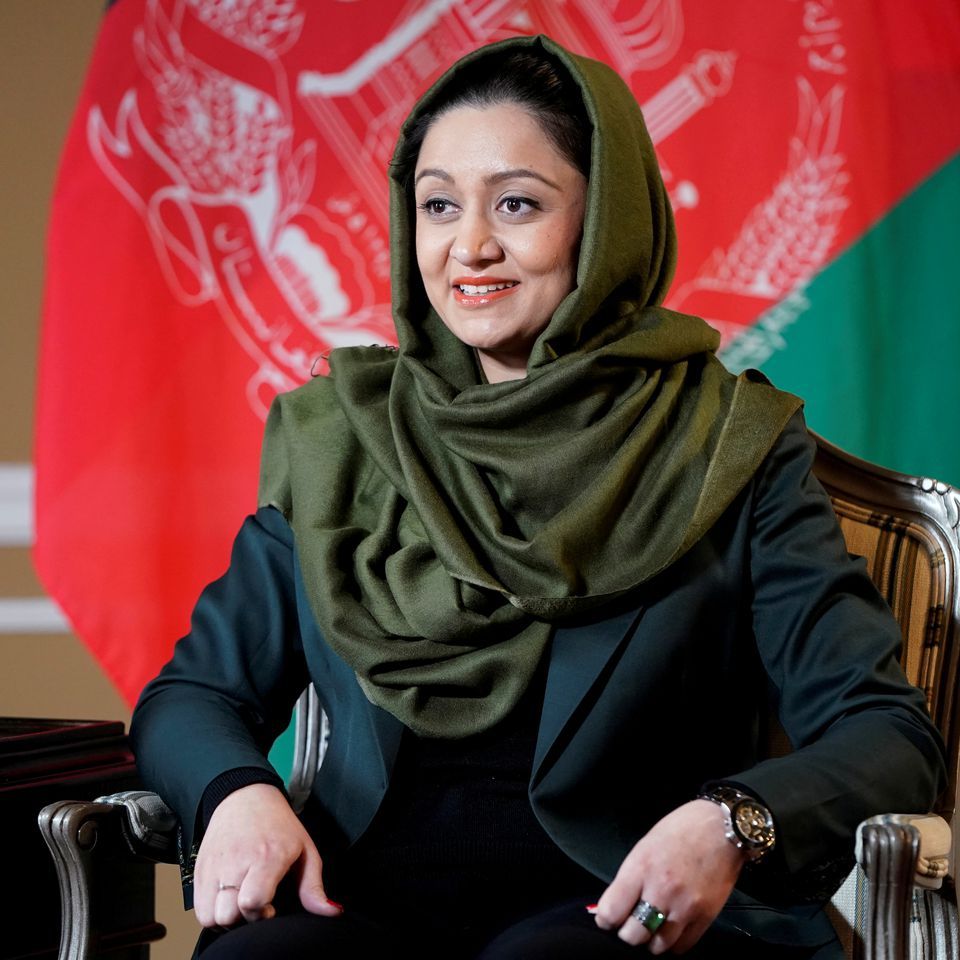 واکنش رویا رحمانی به گزارشی درباره معاش و امتیازهای "۳۰ هزار دالری" در واشنگتن دی‌سی