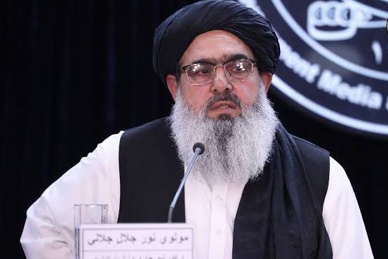 طالبان یک پزشک را از وزارت صحت برکنار و یک ملا را جانشین او تعیین کرد