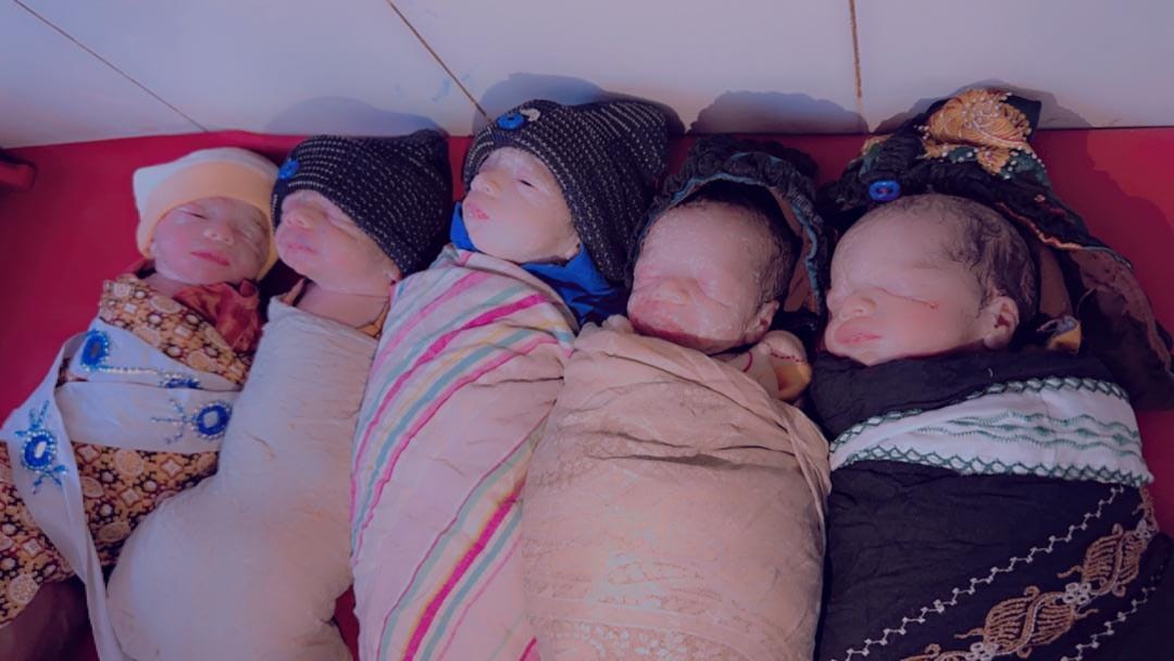 ننګرهار کې یوې مور پنځه ماشومان وزېږول