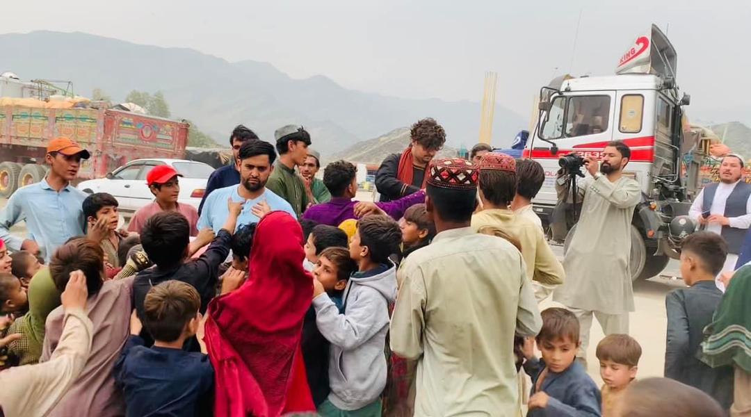 مرستندویه ادارې: له پاکستانه اېستل شوي کډوال د اوبو، خوړو او سرپناه له کمښت سره مخ دي