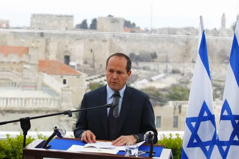 وزیر اقتصاد اسرائیل: ایران سر مار است و هدفی مشروع برای حمله اسرائیل حساب می‌شود