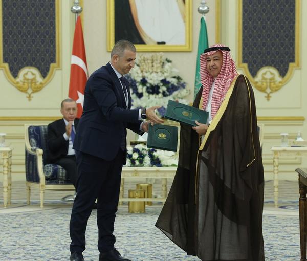 شرکت پهپادسازی ترکیه: بزرگ‌ترین قرارداد صادرات دفاعی تاریخ ترکیه با عربستان سعودی امضا شد