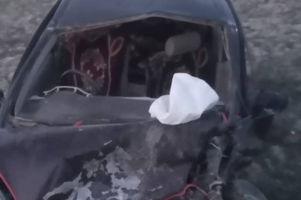 د جوزجان-سرپل پر لویه لار د یوې ټرافیکې پېښې له امله ۴ کسه مړه او پنځه نور ټپیان شوي