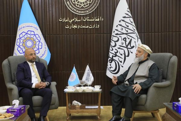 په کابل کې د ترکیې شارژدافیر او طالب وزیر د پانګونې پر فرصتونو غږېدلي