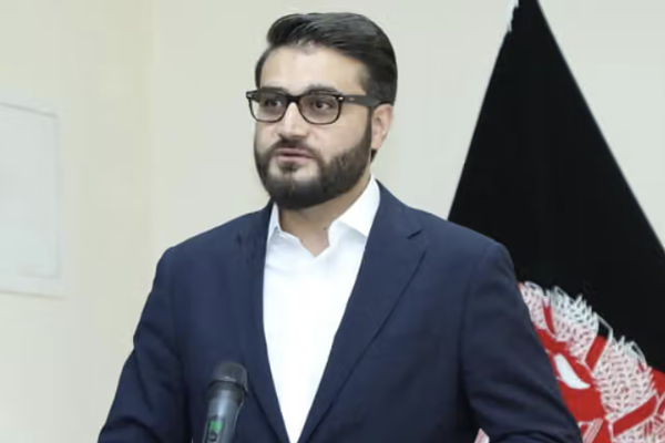حمد الله محب: طالبان أيتام الحرب الذين نشأوا في مدارس باكستان