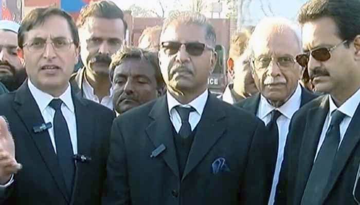 د پاکستان تحریک انصاف ګوند وکیل: د ګوند د فعالیت د بندیز په اړه د حکومت پرېکړه نه منو