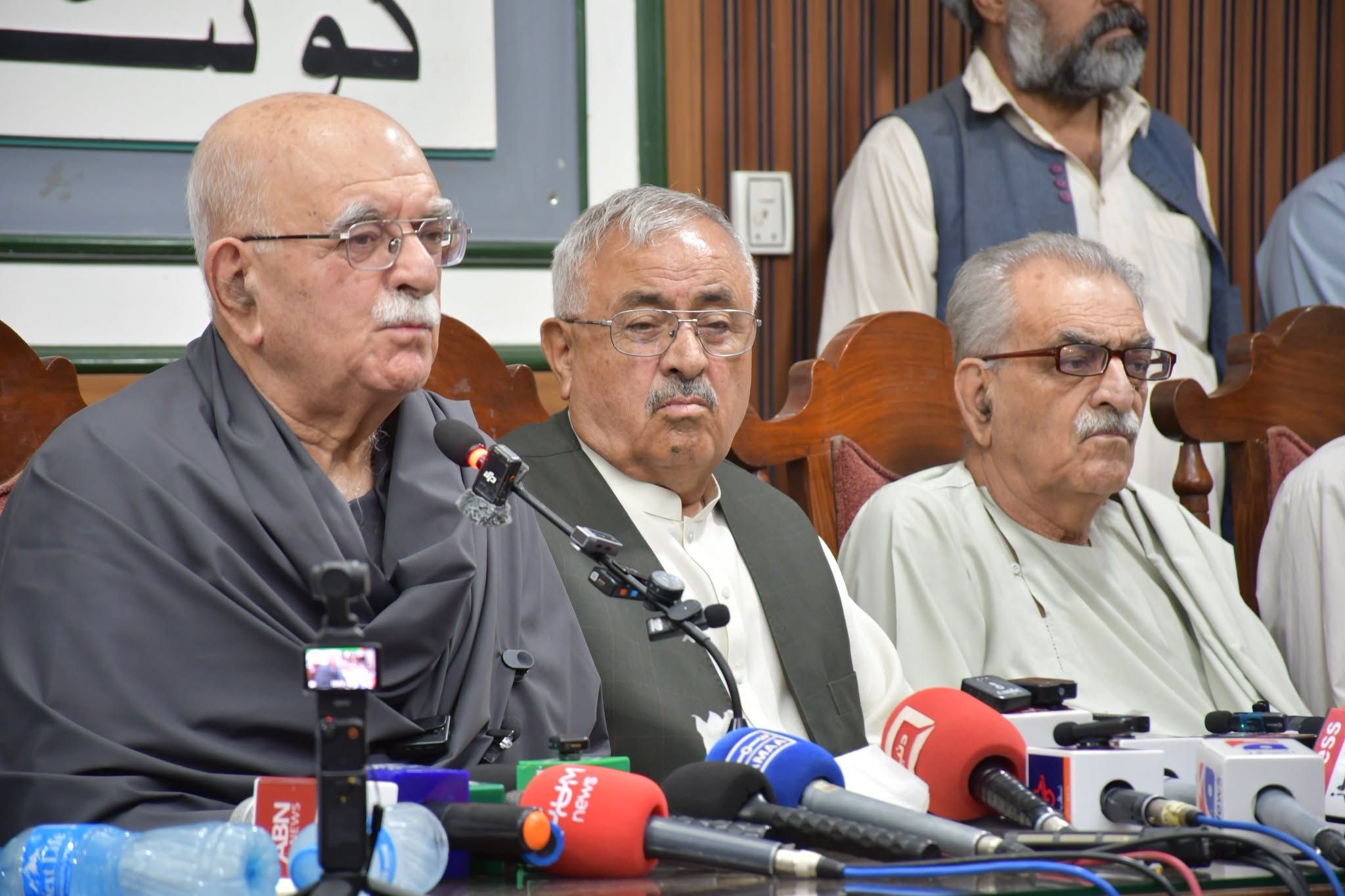 محمود خان اڅکزی: د اګست په وروستیو کې به د پښتونخوا د ناامنیو په اړه جرګه جوړه کړو