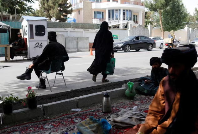 الأمم المتحدة: ینقص التمويل يعرّض النساء الأفغانيات لمزيد من المخاطر