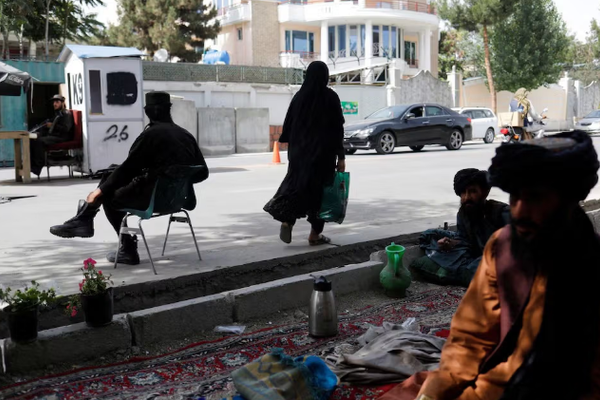 الأمم المتحدة: ینقص التمويل يعرّض النساء الأفغانيات لمزيد من المخاطر