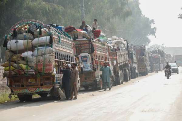Pakistan Increases Deportation Of Afghans, Says Human Rights Watch