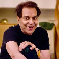 خانواده درمندرا خبر درگذشت این ستاره بالیوود را تکذیب کرد