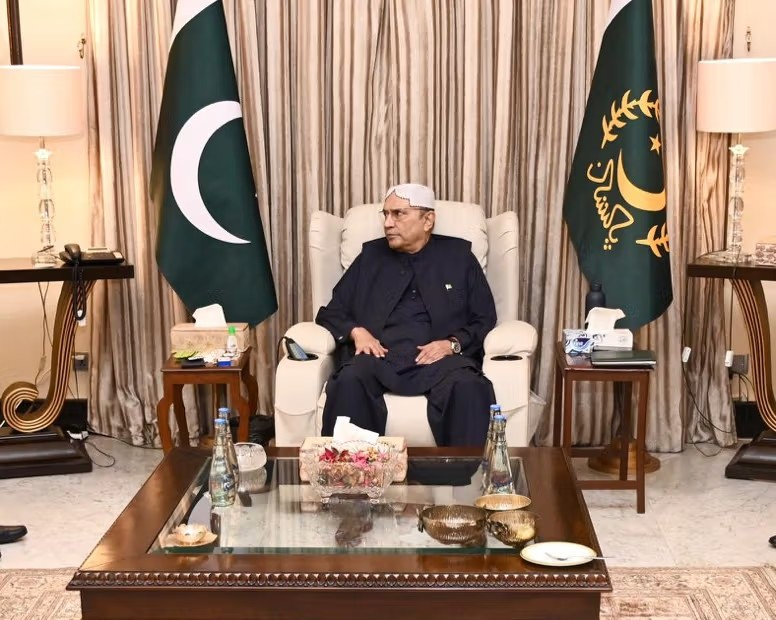 الرئيس الباكستاني ينتقد احتكار طالبان للسلطة في أفغانستان