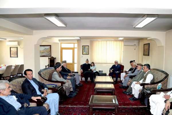 Former Afghan President’s Daughter Draws Attention During Meeting With Abdullah