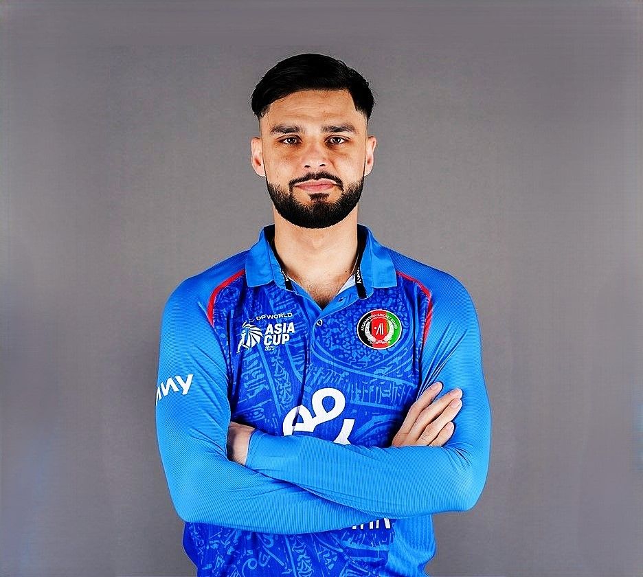 نوین‌الحق ستاره کریکت افغانستان، با باشگاه یورکشایر انگلستان قرارداد بست