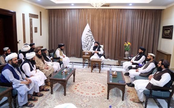 کفیل رئیس الوزرای طالبان: از مدارس خصوصی دینی حمایت مالی میکنیم