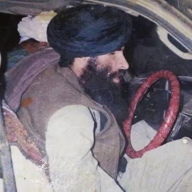 وزير الدفاع الباكستاني يهدّد طالبان: سنضربهم حتى يعودوا إلى كهوف تورا بورا