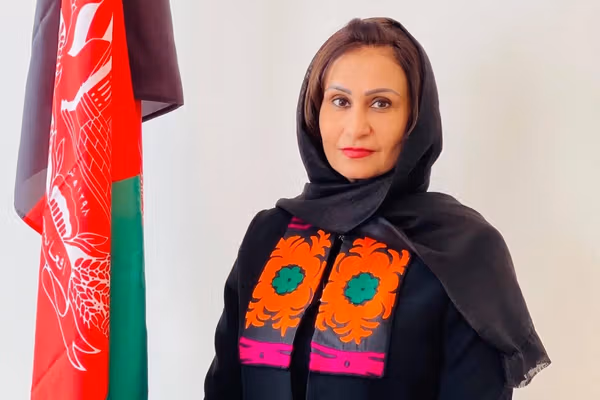 منیژه باختري: د زوجینو د تفریق اصولنامه د افغان ښځو حقونه او کرامت تر پښو لاندې کوي