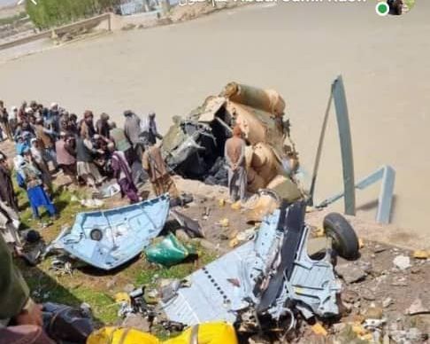 وزارت دفاع طالبان: در پی سقوط چرخبالی در فیروزکوه یک نفر کشته و ۱۲ نفر زخمی شدند