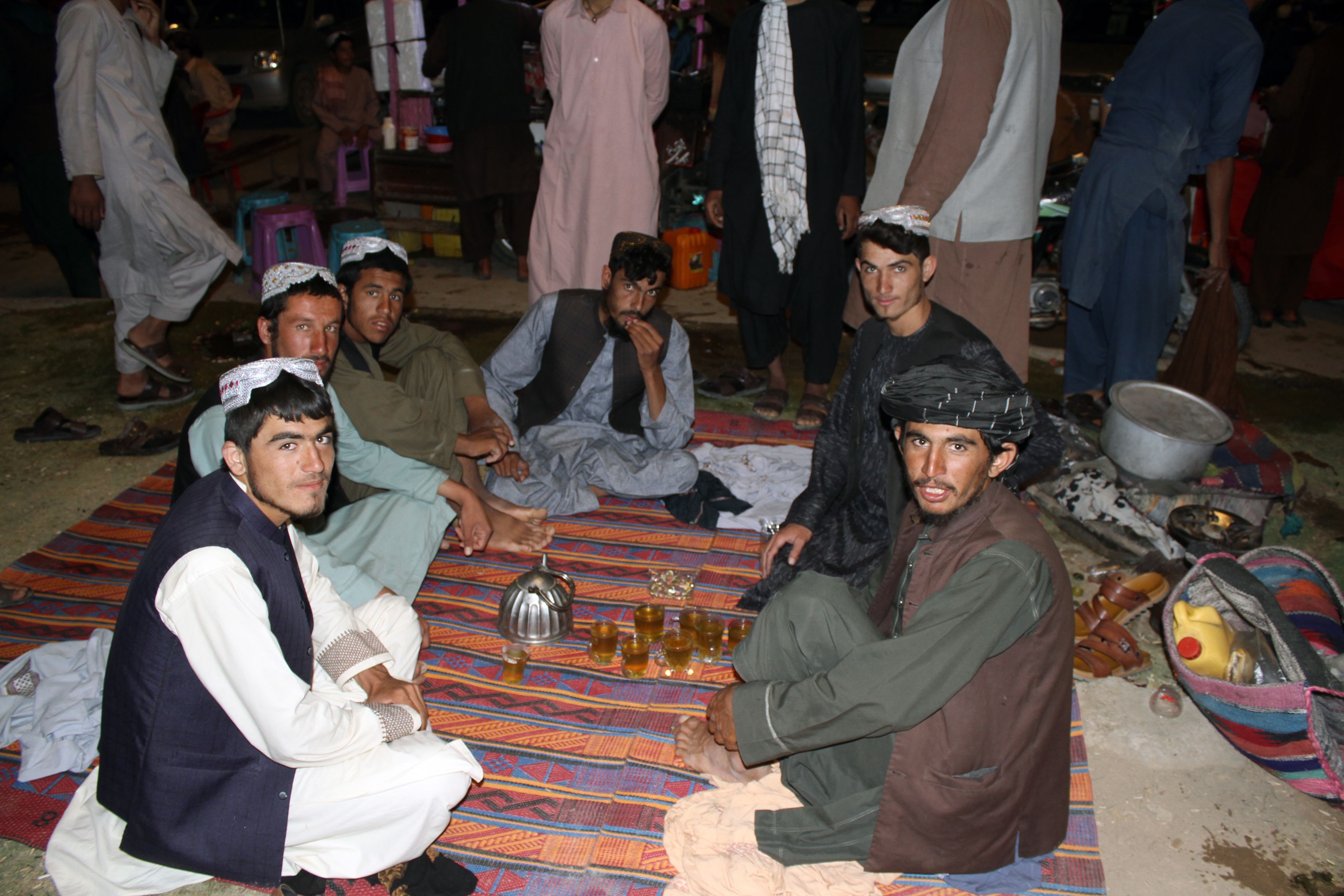 په ارغنداب ولسوالۍ کې د شالمار مېلې پر مهال د مېله والو ماښامنی خپل منځي مجلس