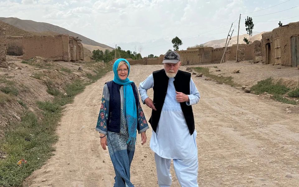 د طالبانو په بند کې برېتانوۍ جوړه: د څرخي پله زندان په رېښتیا هم د دوزخ په څېر دی