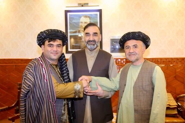 عطامحمد نور طالبان د محبالله میرزاد بندري پر وژنې تورن کړل