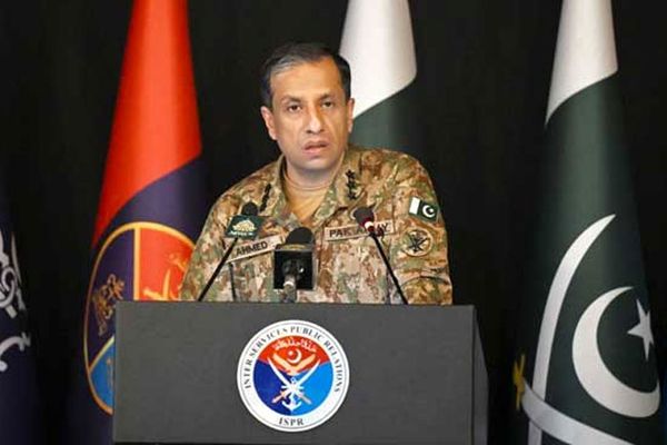 د پاکستان پوځ ویاند: افغان طالبان دې په افغانستان کې مېشت پاکستانیان موږ ته وسپاري