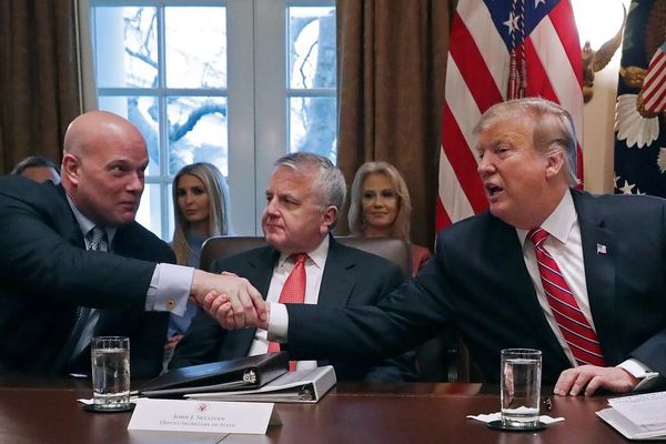 په ناټو کې د امریکا سفیر: پرېکړه د ایران په لاس کې ده او د ټرمپ صبر په ختمېدو دی