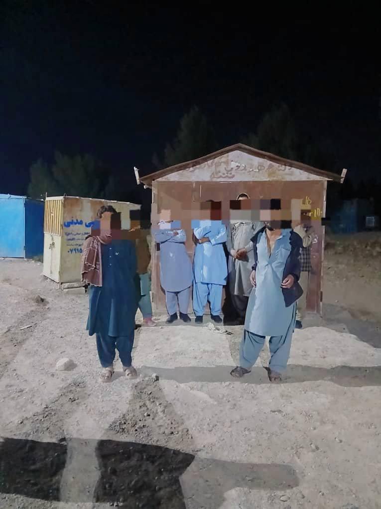 طالبانو په نیمروز کې د لسګونو کسانو د قاچاق د مخنیوي خبر ور کړی