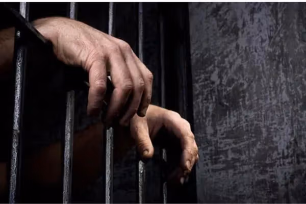په پنجاب کې پر یوې نجلۍ د ډله ییز جنسي تیري او وژنې په تور درې کسان نیول شوي