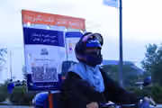 یک دختر افغان پلتفرم خرید آنلاین تکت بس را در کابل راهاندازی کرد