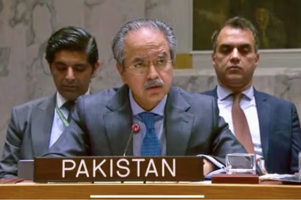 السفير الباكستاني: هجمات المسلحين من الأراضي الأفغانية أصبحت غير قابلة للتحمل