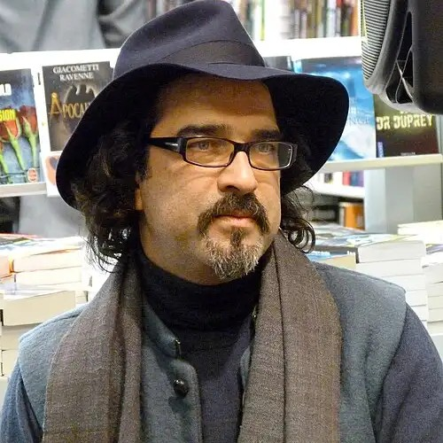 عتيق رحيمي يترأس لجنة تحكيم مهرجان "المرأة- الحياة- الحرية" السينمائي