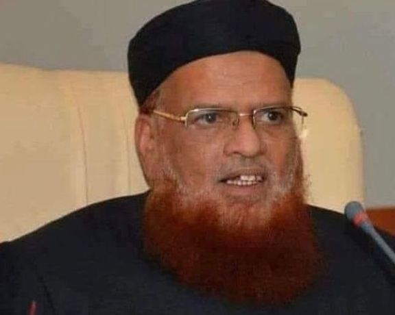 مفتی تقی عثمانی به رهبر طالبان: دستور منع آموزش دختران را لغو کنید