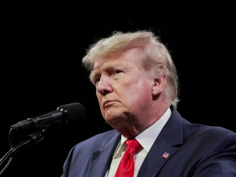 ټرمپ: کله چې بایډن په افغانستان کې د امریکا عزت له پامه وغورځاوه، 'نړۍ په دوزخ بدله شوې'